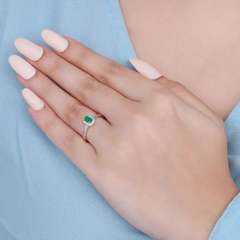 Emerald Birthstone May Guide